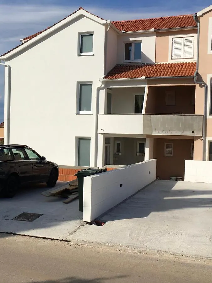 Apartments Lucie Biograd Na Moru Πανσιόν