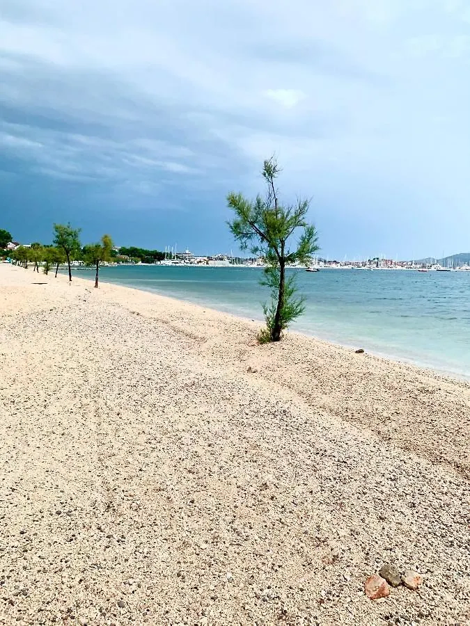 Πανσιόν Apartments Lucie Biograd Na Moru Κροατία